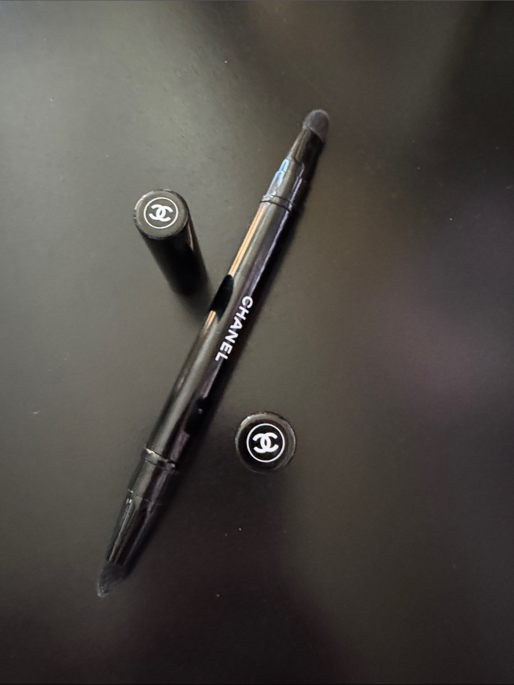CHANEL Dual-Ended Eye Contour Brush - Black Lacquer - Picture 3 of 4